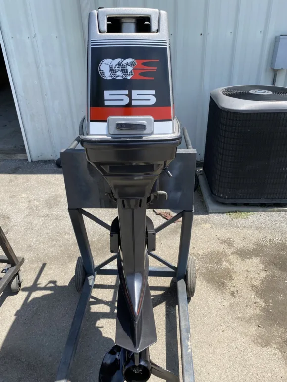 Used 1993 Evinrude 55HP 2-Cylinder Carbureted 2-Stroke Outboard Motor – 20" Long Shaft – Tiller Handle – Commercial Duty