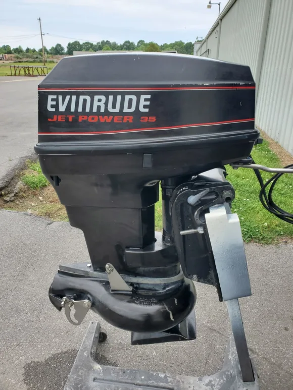 1993 Evinrude Jet Drive 50/35 HP 2-Cyl Carbureted 2-Str 20" (L) Outboard Motor