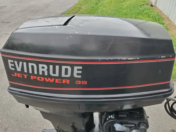 1993 Evinrude Jet Drive 50/35 HP 2-Cyl Carbureted 2-Str 20" (L) Outboard Motor