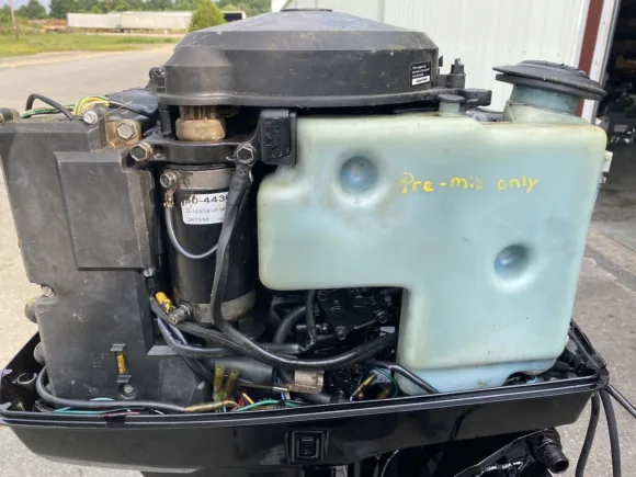 1997 Mercury 60 HP 3-Cylinder Carbureted 2-Stroke 20″ (L) Outboard Motor – Electric Start – Power Trim & Tilt – Freshwater