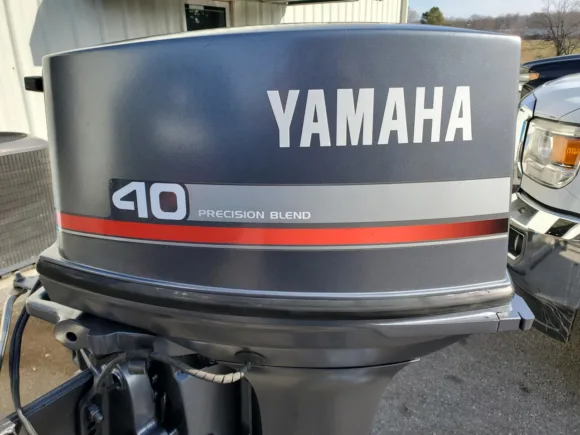 Used 1997 Yamaha 40 HP 2-Cylinder Carbureted 2-Stroke 20″ (L) Outboard Motor