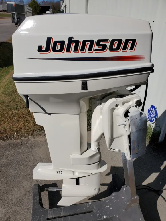 Used 1998 Johnson 115HP 4-Cylinder DFI 2-Stroke Outboard Motor – 20" Long Shaft – Fuel Injected – Freshwater