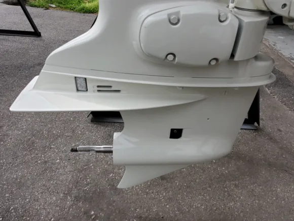 Used 1998 Johnson 115HP 4-Cylinder DFI 2-Stroke Outboard Motor – 20" Long Shaft – Fuel Injected – Freshwater