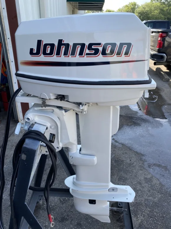 Used 2003 Johnson 50HP 2-Cylinder Carbureted 2-Stroke Outboard Motor – 20" Long Shaft – Electric Start – Freshwater