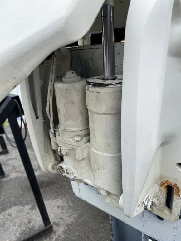 Used 2003 Johnson 50HP 2-Cylinder Carbureted 2-Stroke Outboard Motor – 20" Long Shaft – Electric Start – Freshwater
