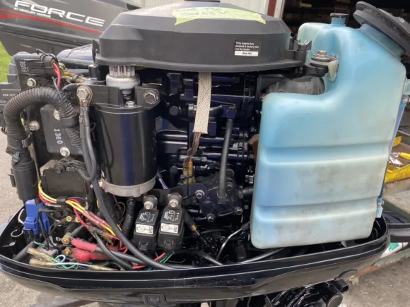 Used 2001 Mercury 50 HP 3-Cylinder Carbureted 2-Stroke 20" (L) Outboard Motor