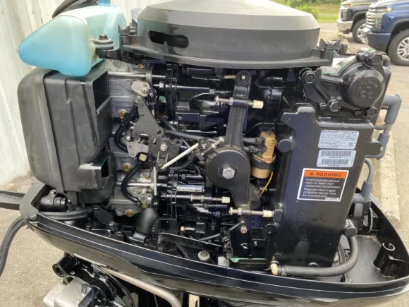 Used 2001 Mercury 50 HP 3-Cylinder Carbureted 2-Stroke 20" (L) Outboard Motor