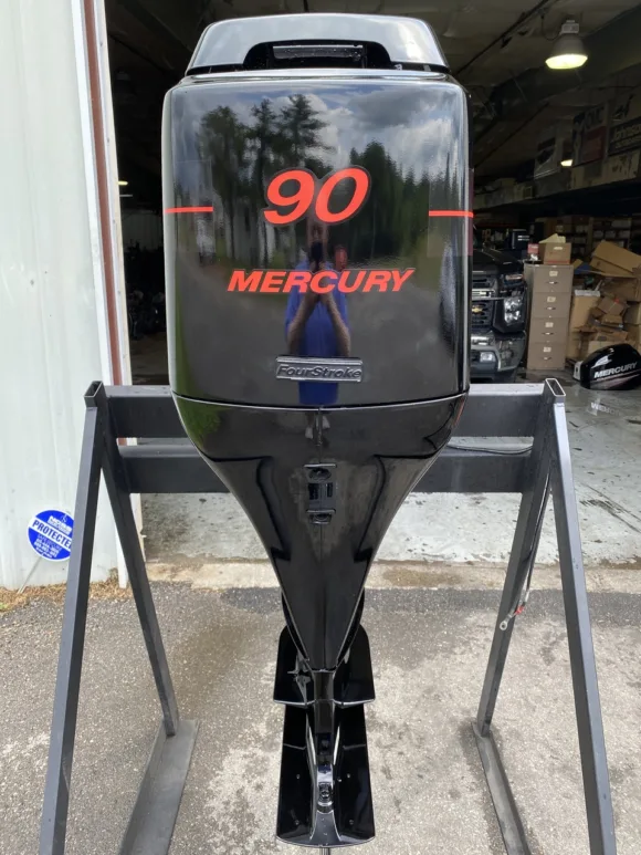 Used 2005 Mercury 90 HP 4-Cylinder Carbureted 4-Stroke 25" (X) Outboard Motor