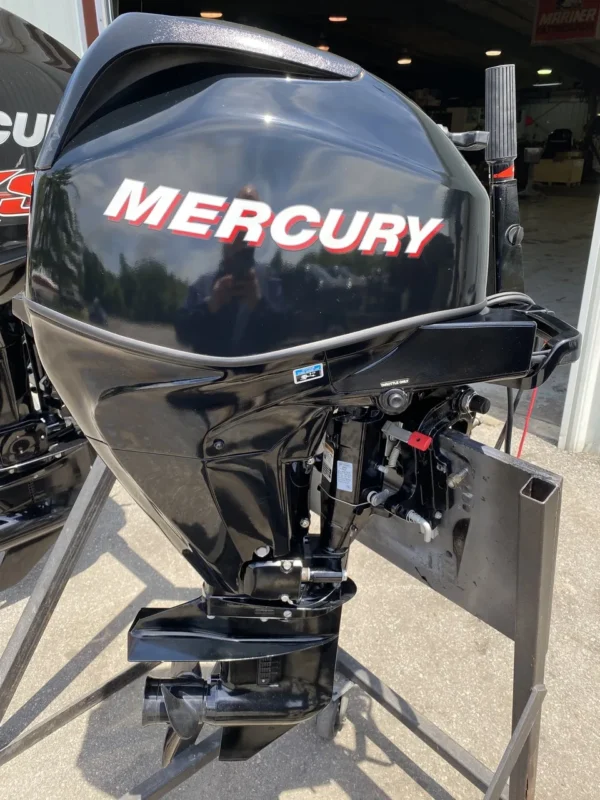 2006 Mercury 25 HP 3-Cylinder EFI 4-Stroke 15" (Short Shaft) Tiller Outboard Motor – Model F25EH