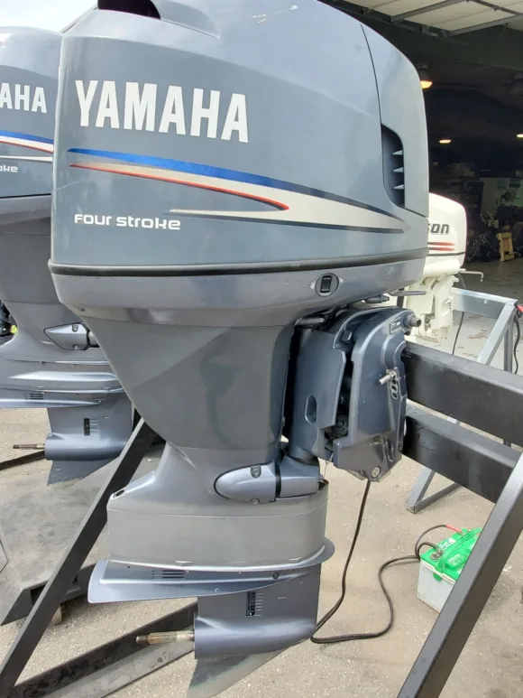 Used 2008 Yamaha 115 HP 4-Cylinder EFI 4-Stroke 20″ (L) Outboard Motor