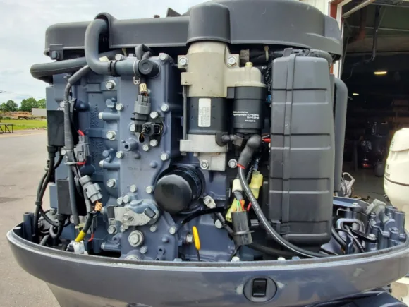 Used 2008 Yamaha 115 HP 4-Cylinder EFI 4-Stroke 20″ (L) Outboard Motor