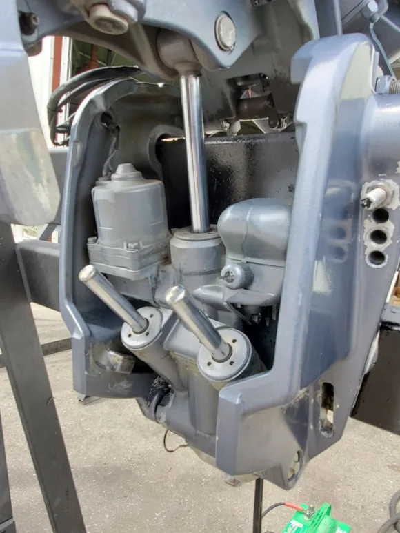 Used 2008 Yamaha 115 HP 4-Cylinder EFI 4-Stroke 20″ (L) Outboard Motor