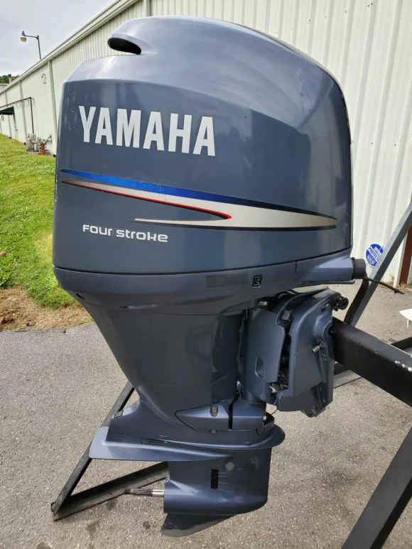 Used 2009 Yamaha 150 HP 4-Cylinder EFI 4-Stroke 20" (L) Outboard Motor