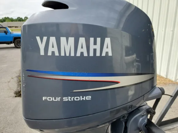 Used 2009 Yamaha 150 HP 4-Cylinder EFI 4-Stroke 20" (L) Outboard Motor