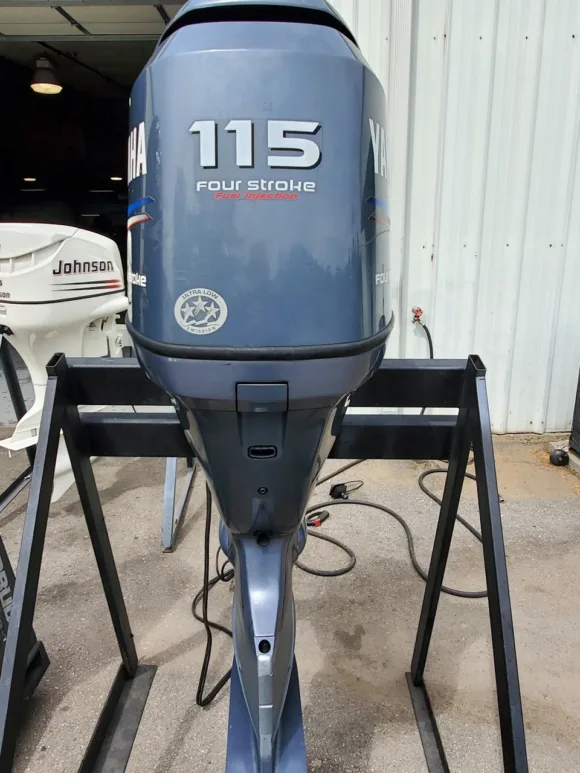 2013 Yamaha F115 115 HP 4-Cylinder EFI 4-Stroke Outboard Motor – 25" X Shaft