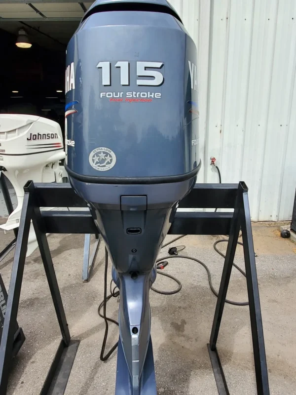 2013 Yamaha F115 115 HP 4-Cylinder EFI 4-Stroke Outboard Motor – 25" X Shaft