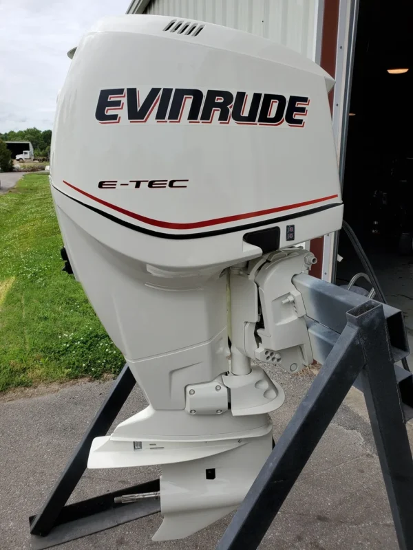 Used 2011 Evinrude E-TEC 200 HO V6 DFI 2-Stroke Outboard Motor – 25" Extra-Long Shaft – 784 Hours
