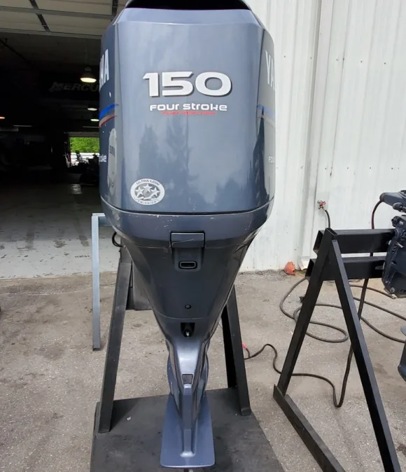 Refurbished 2011 Yamaha 150 HP 4-Cylinder EFI 4-Stroke 20″ (L) Outboard Motor