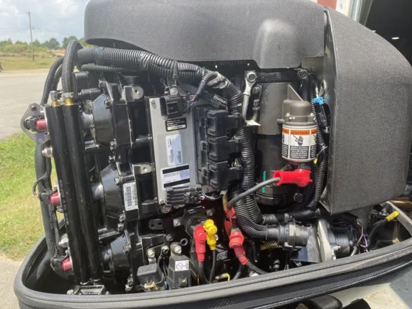 Used 2013 Mercury Pro XS Optimax 250HP V6 DFI 2-Stroke Outboard Motor – 20" Long Shaft – 351 Hours – TorqueMaster 2 Lower Unit