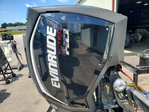 Used 2019 Evinrude E-TEC G2 250 HO V6 DFI 2-Stroke Outboard Motor – 20" Shaft – 82 Hours – Complete Digital Rigging Included