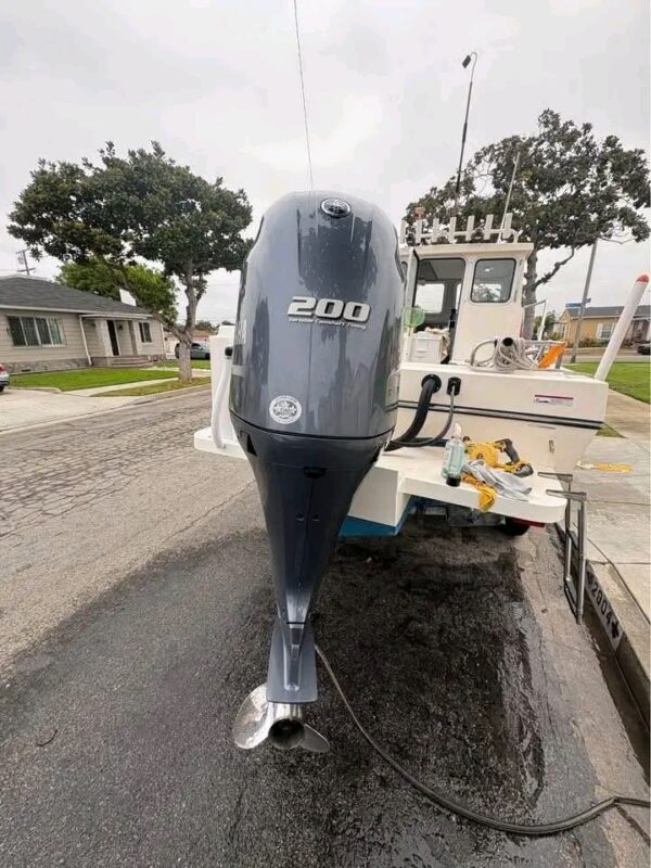 Used 2022 Yamaha F200 200 HP 4-Stroke Outboard Motor – 20" Shaft