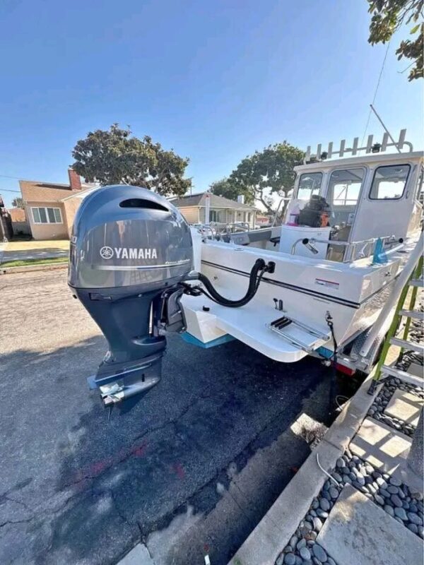Used 2022 Yamaha F200 200 HP 4-Stroke Outboard Motor – 20" Shaft