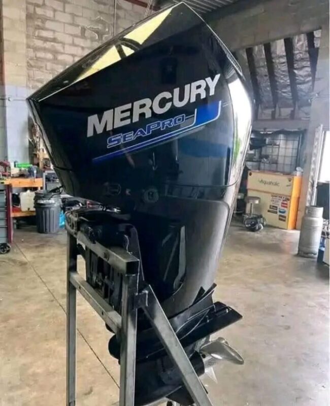 2023 Mercury SeaPro 200 HP V6 4-Stroke Outboard Motor – 20" Shaft