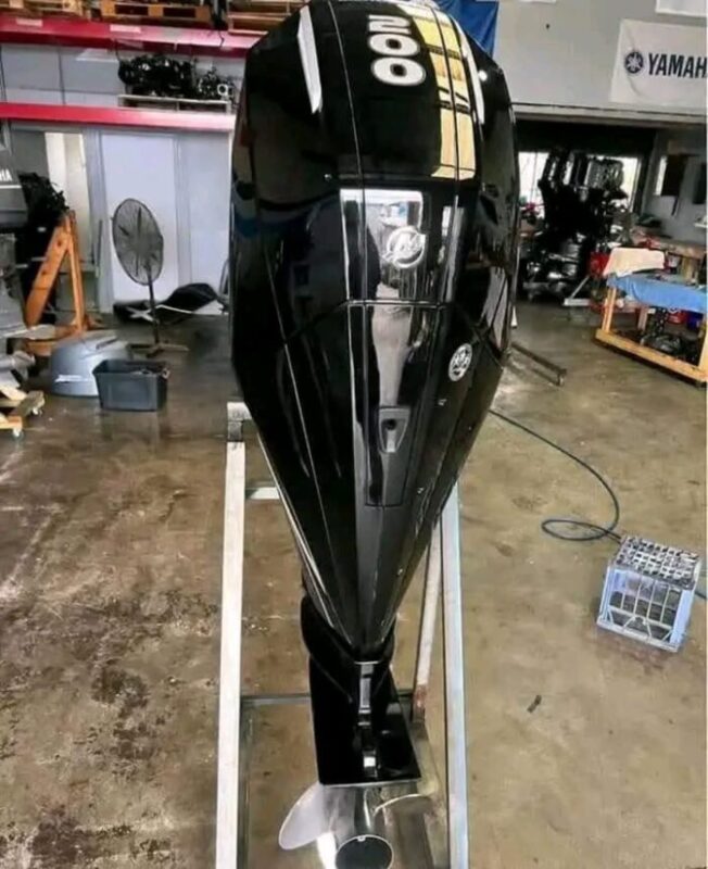 2023 Mercury SeaPro 200 HP V6 4-Stroke Outboard Motor – 20" Shaft