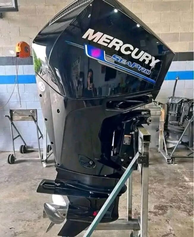 2023 Mercury SeaPro 200 HP V6 4-Stroke Outboard Motor – 20" Shaft