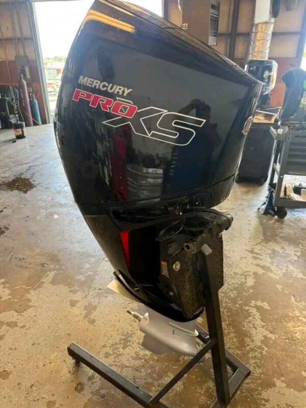2024 Mercury 250 Pro XS FourStroke 250 HP V8 Outboard Motor – 20" Shaft