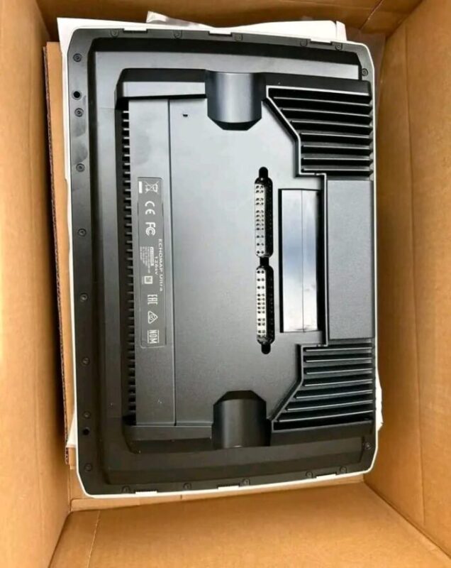 Garmin 126sv UHD Fish Finder/GPS with brand‑new GLS10 black box and new LVS34 LiveScope transducer