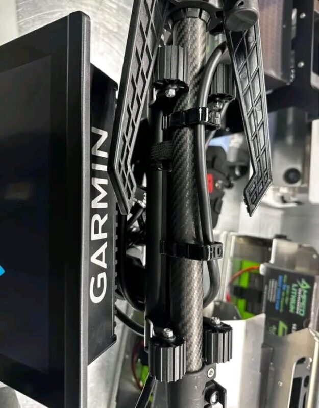 Garmin GPSMAP 8610 / LiveScope Plus Bundle