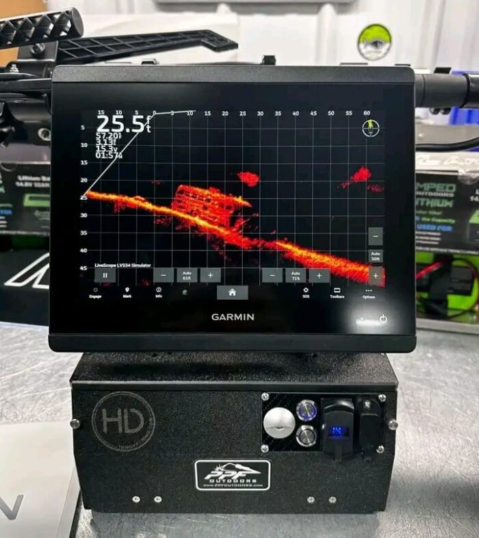 Garmin GPSMAP 8610 / LiveScope Plus Bundle