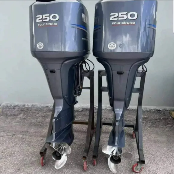Used Twin 2012 Yamaha 250HP 4-Stroke EFI Outboard Motors – 352 Hours – Complete Rigging Included
