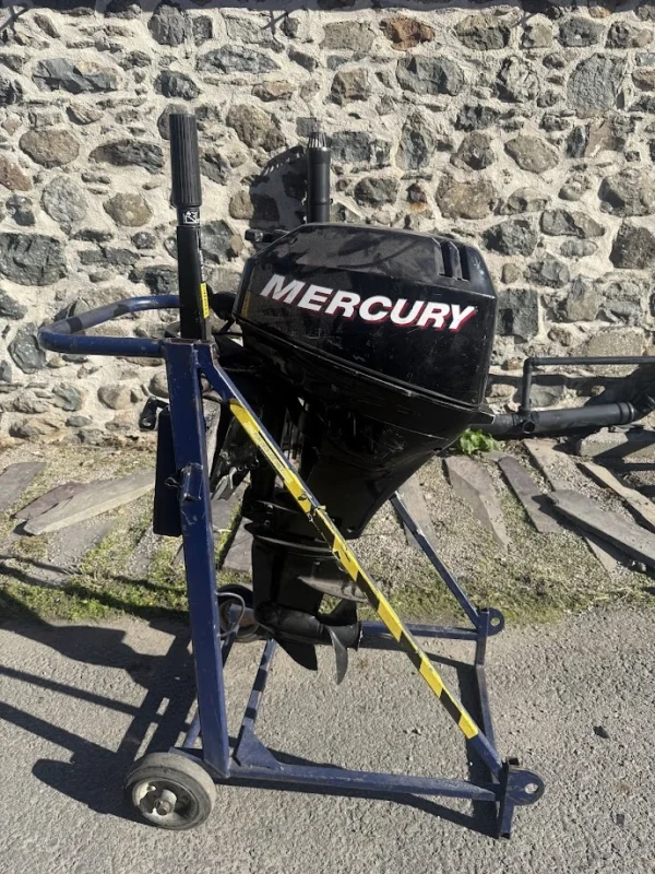 Used 15hp Mercury - short shaft, fourstroke, manual star, tiller control - 300hrs