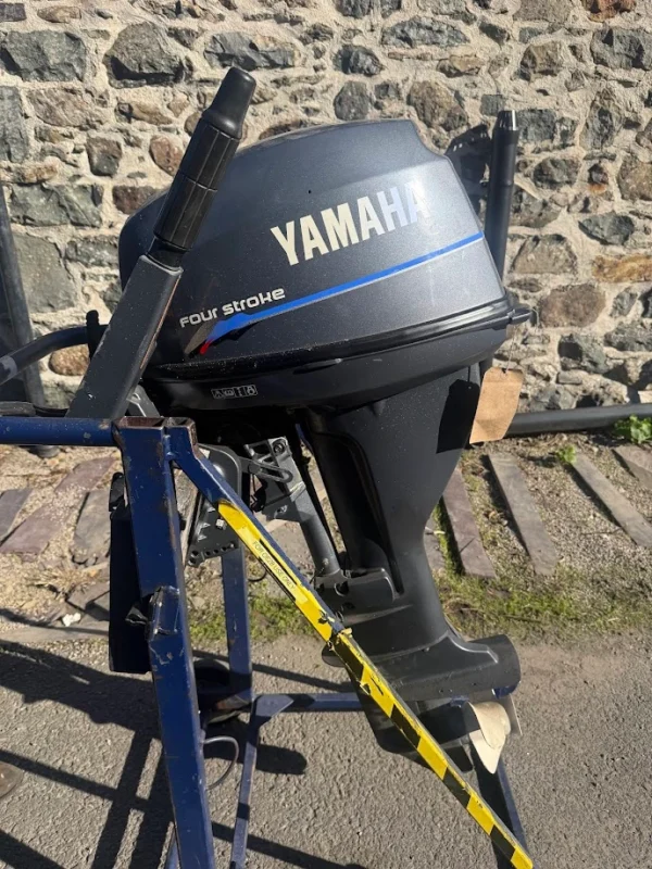 Used 15hp Yamaha - Longshaft, electric start, on remotes, Carbouratted