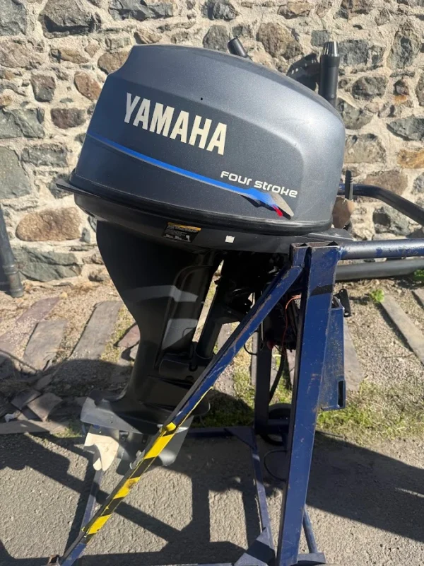 Used 15hp Yamaha - longshaft, fourstroke, manual start, tiller control