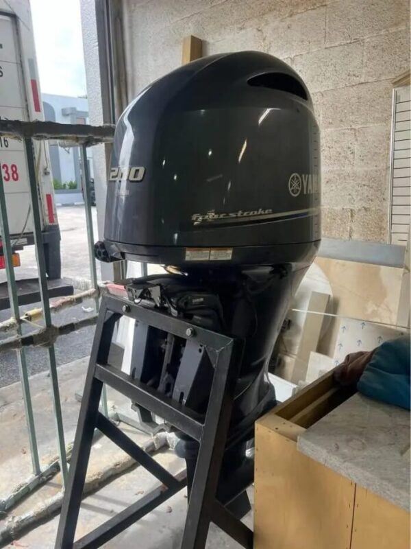 Used 2019 Yamaha F200 200 HP 4-Stroke Outboard Motor – 20" Shaft – 400 Hours