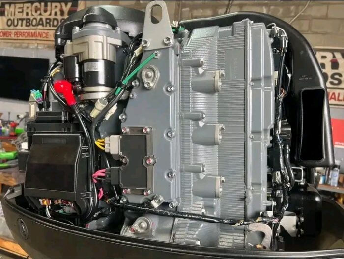 Used Suzuki DF200AP 200 HP Four-Stroke Outboard Motors – 2015 – 25" XL – Twin Set
