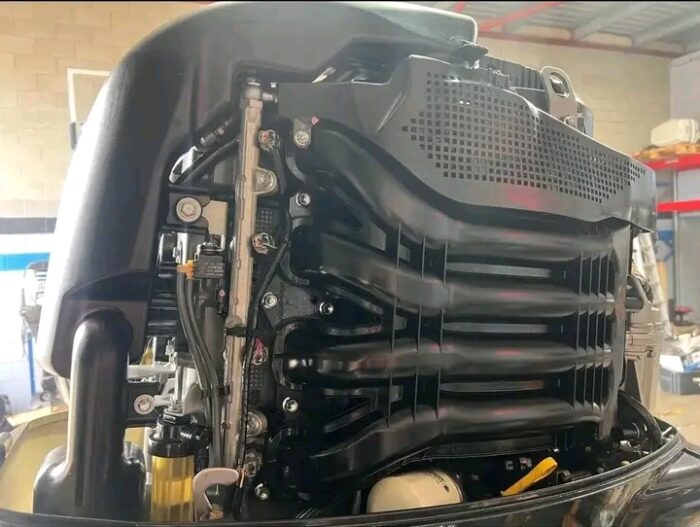 Used Suzuki DF200AP 200 HP Four-Stroke Outboard Motors – 2015 – 25" XL – Twin Set