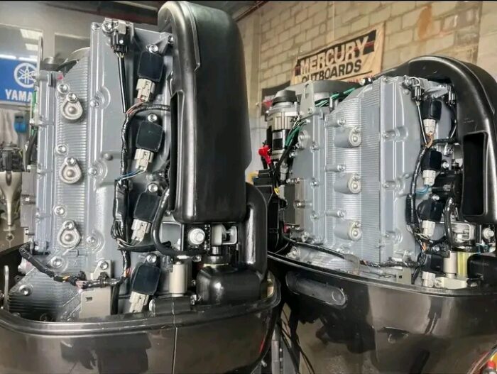 Used Suzuki DF200AP 200 HP Four-Stroke Outboard Motors – 2015 – 25" XL – Twin Set