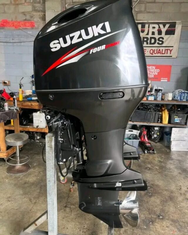 Used Suzuki DF200AP 200 HP Four-Stroke Outboard Motors – 2015 – 25" XL – Twin Set