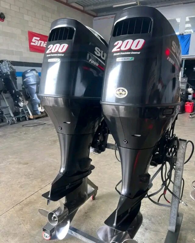 Used Suzuki DF200AP 200 HP Four-Stroke Outboard Motors – 2015 – 25" XL – Twin Set