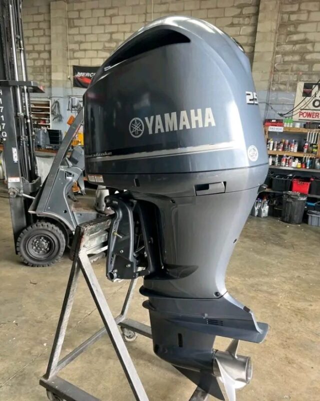 Used 2018 Yamaha F250 250 HP V6 4-Stroke Outboard Motor – 25" XL Shaft – 470 Hours
