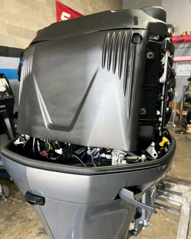 Used 2018 Yamaha F250 250 HP V6 4-Stroke Outboard Motor – 25" XL Shaft – 470 Hours