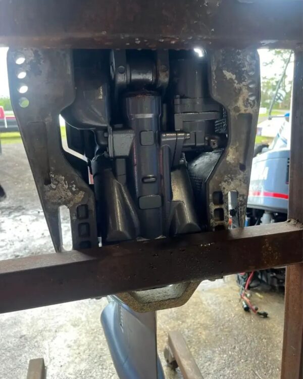 115 HP 2-Stroke Yamaha Outboard Motor with 20" Shaft Length - Alpha Marine Outboards
