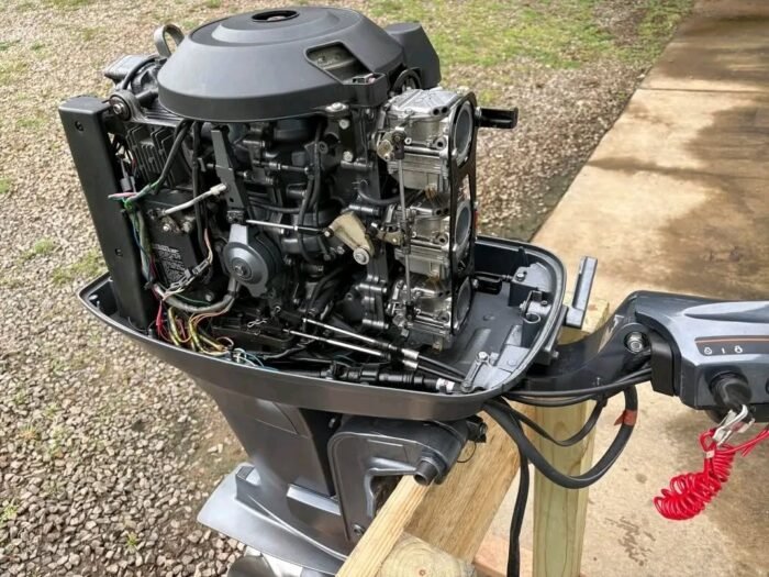 Used 1997 Yamaha 90 HP 2-Stroke Outboard Motor – Long Shaft – Big Tiller – 118–120 PSI Compression – 19P Stainless Propeller