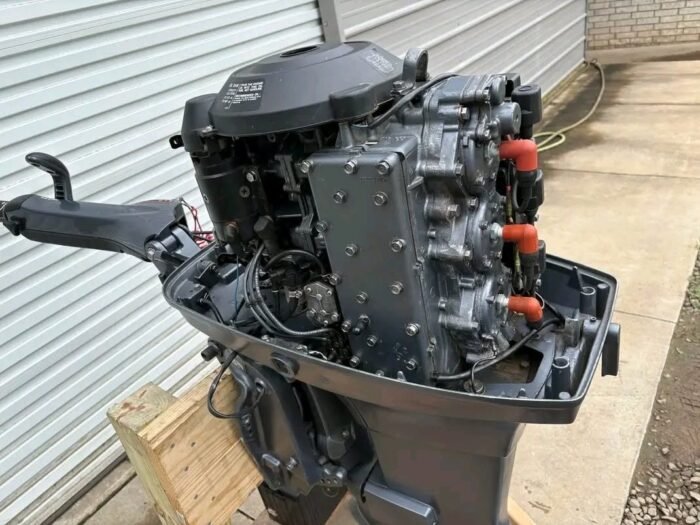 Used 1997 Yamaha 90 HP 2-Stroke Outboard Motor – Long Shaft – Big Tiller – 118–120 PSI Compression – 19P Stainless Propeller