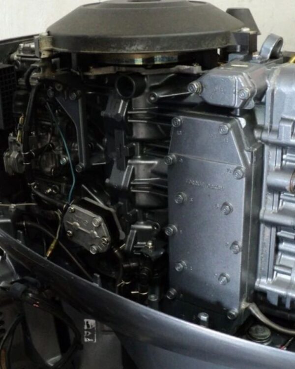 Used 1999 Yamaha 40 HP 2-Stroke Outboard Motor – 20" Shaft