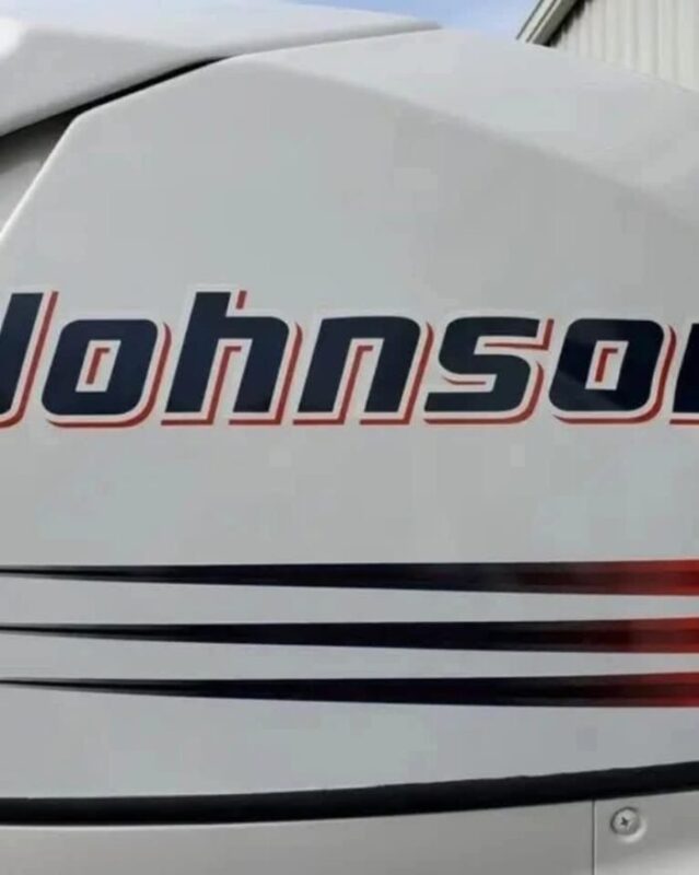 Used 2003 Johnson 150 HP V6 2-Stroke Outboard Motor – 25" Extra-Long Shaft – 391 lbs – 104–115 PSI Compression – Ready to Run